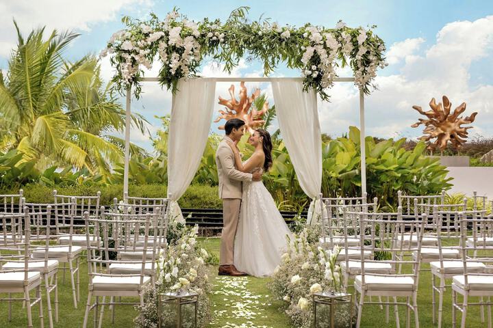 Ballroom/Hall 78 of 89