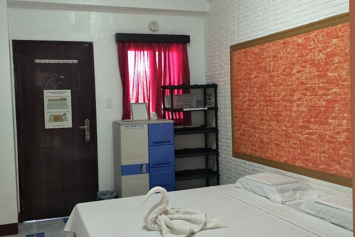 Room 6 of 57