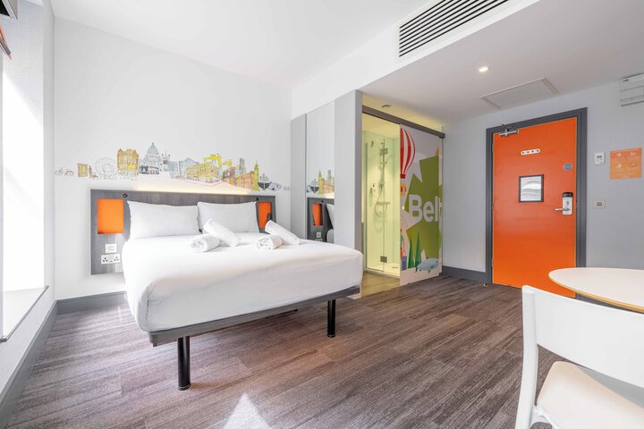 Room 44 of 72