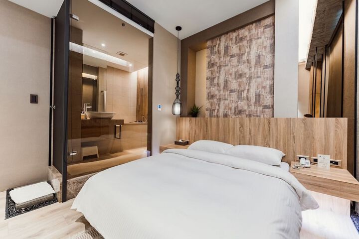 Room 18 of 63