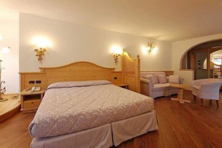Room 13 of 50