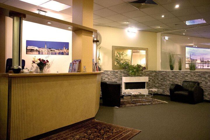 Guest Lobby