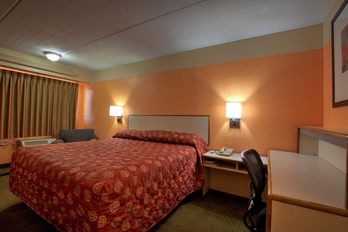 Room 21 of 25