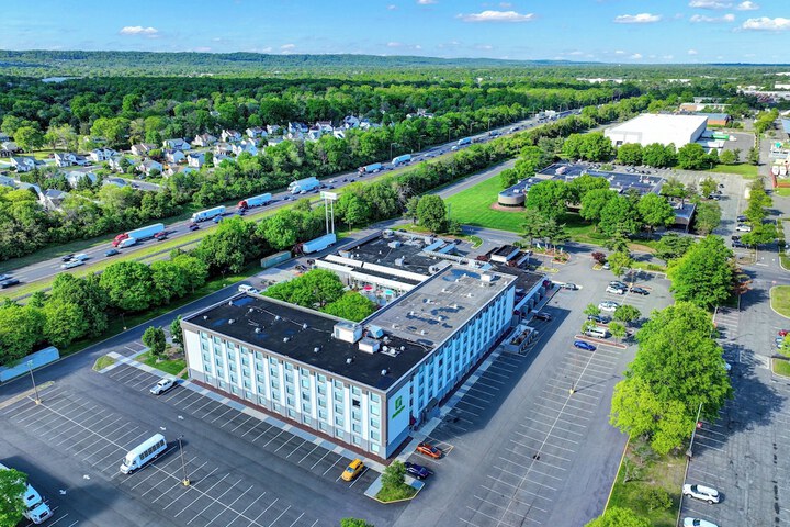 Hotel 82 of 89