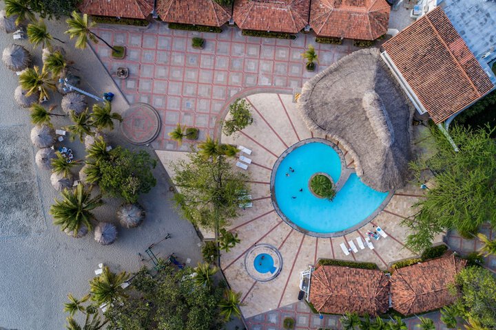Hotel Pool