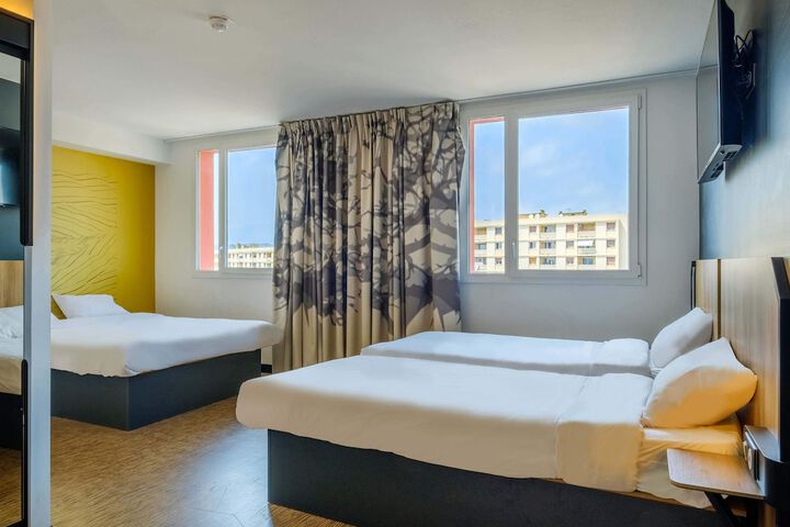 Room 26 of 60