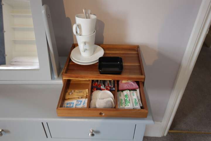 Room 14 of 28