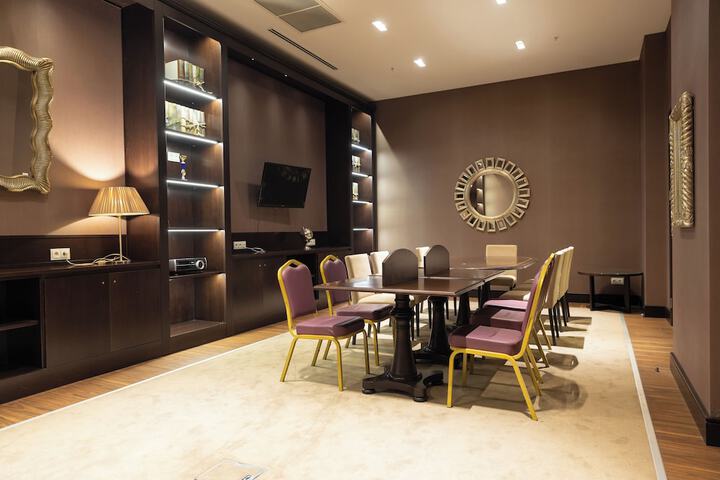 Business Center 124 of 140