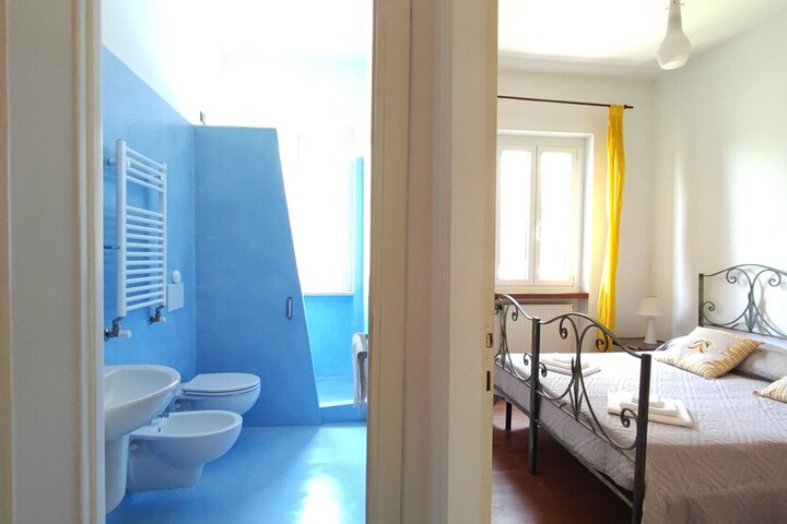 Room 7 of 24