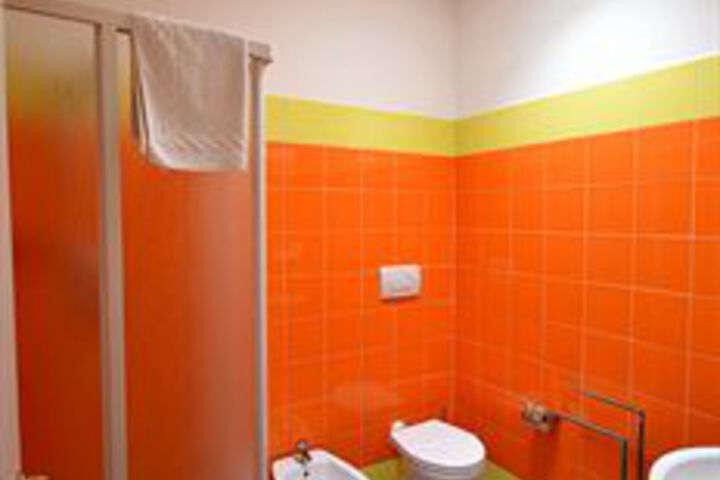 Room 3 of 40