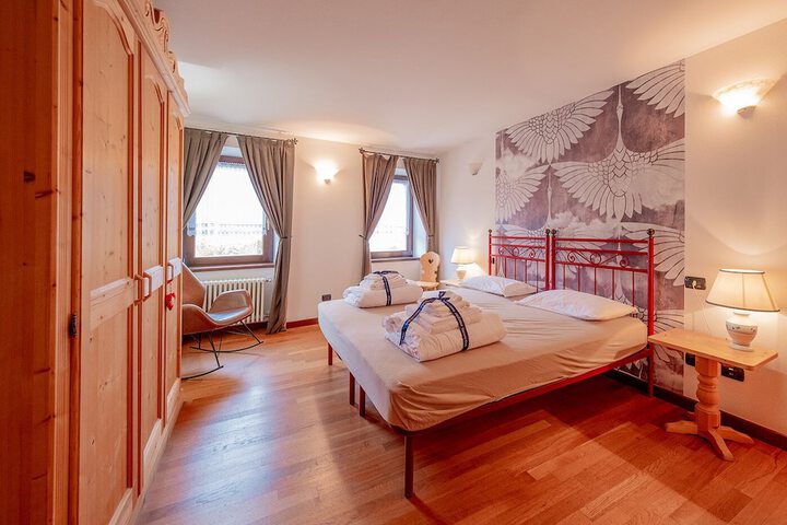 Room 10 of 38