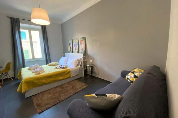 Room 14 of 32