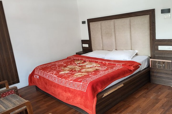 Room 6 of 22