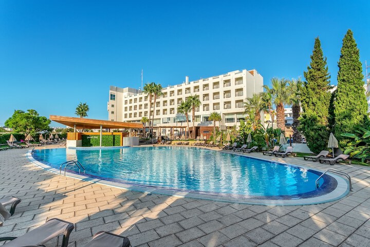Pool Hotel