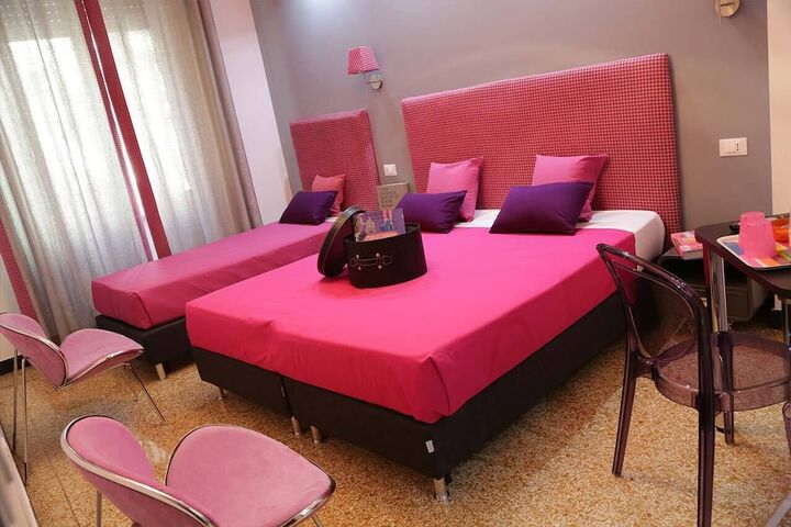 Room 28 of 64