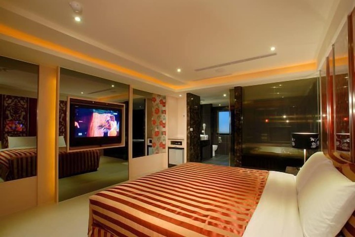 Room 45 of 107
