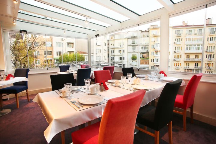Dining Photos
