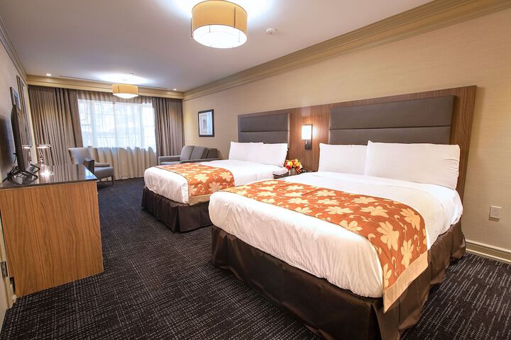 Superior Queen Bed (4 of 8)