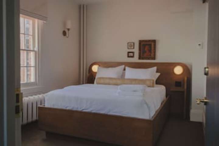 Room 16 of 72