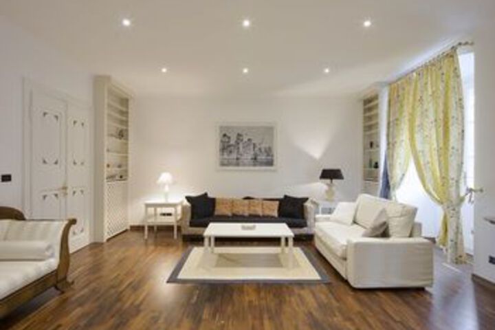 Room 9 of 13