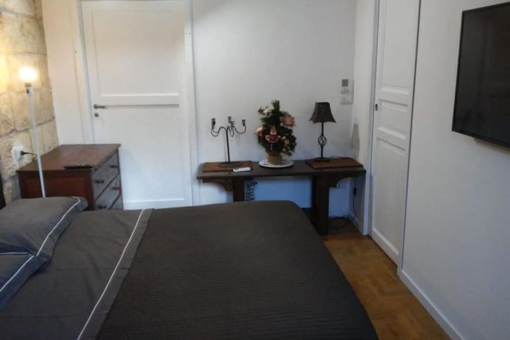 Room 4 of 6