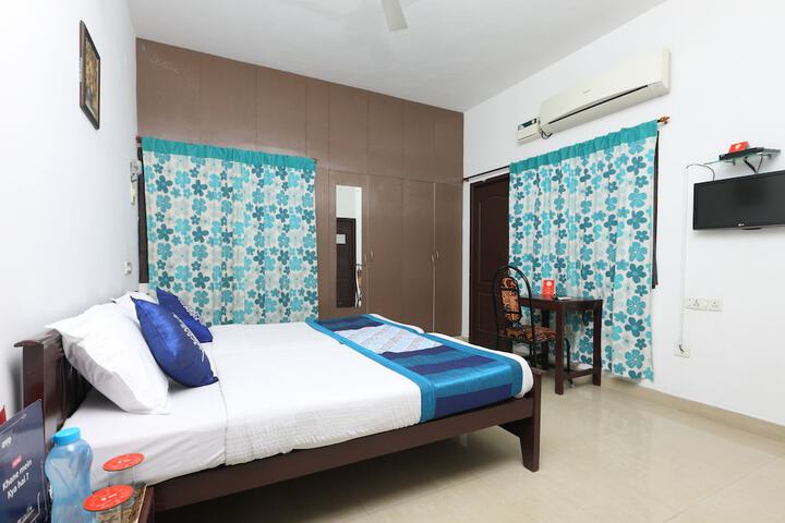 Room 13 of 22