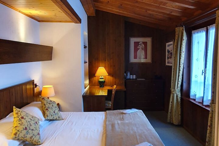 Room 10 of 61