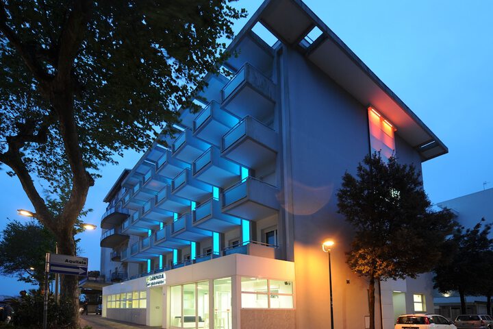 Hotel 74 of 85