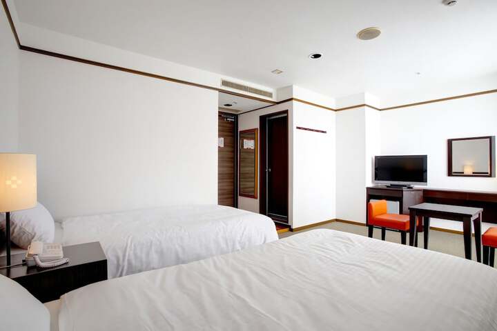 Room 9 of 43