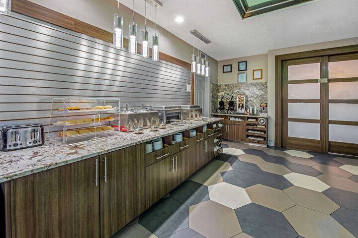Breakfast area
