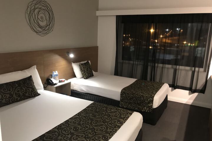Room 7 of 74