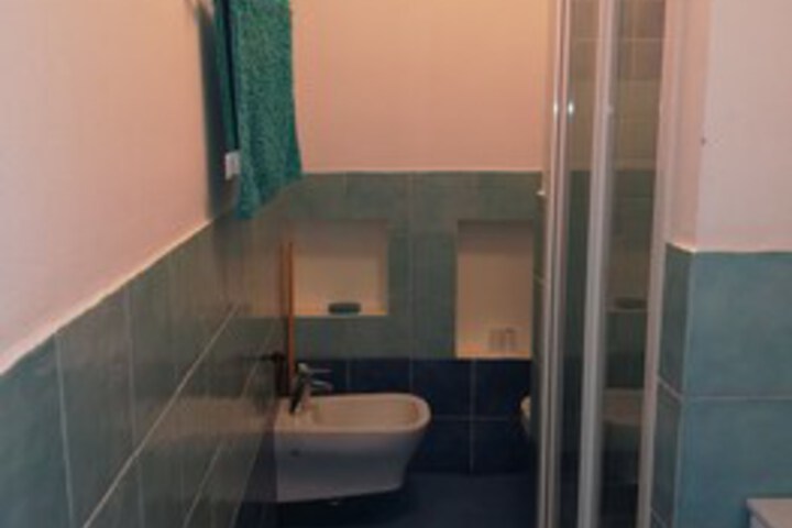 Room 6 of 60