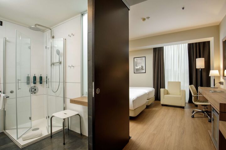 Clean Restrooms