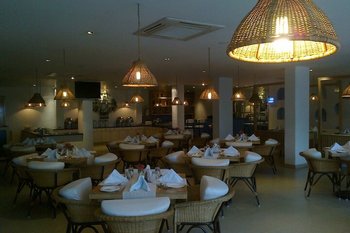 Dining Photos