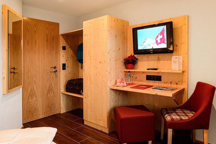 Room 15 of 72