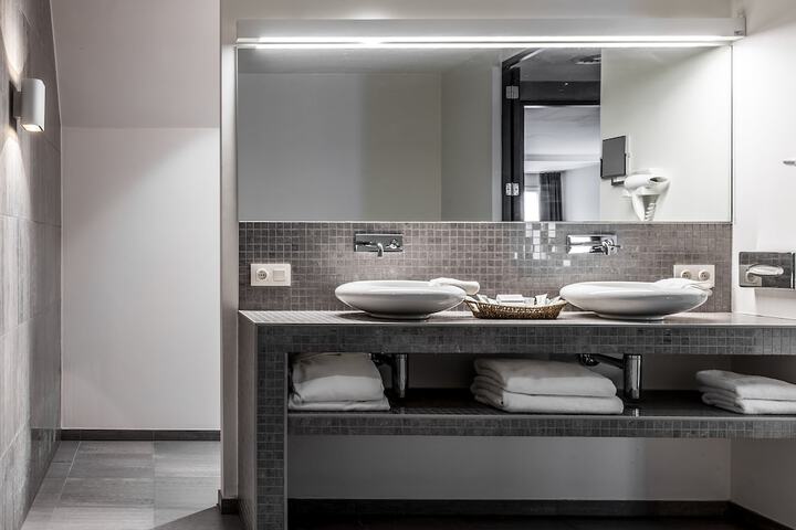 Clean Restrooms