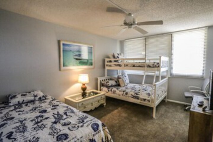 Room 20 of 28