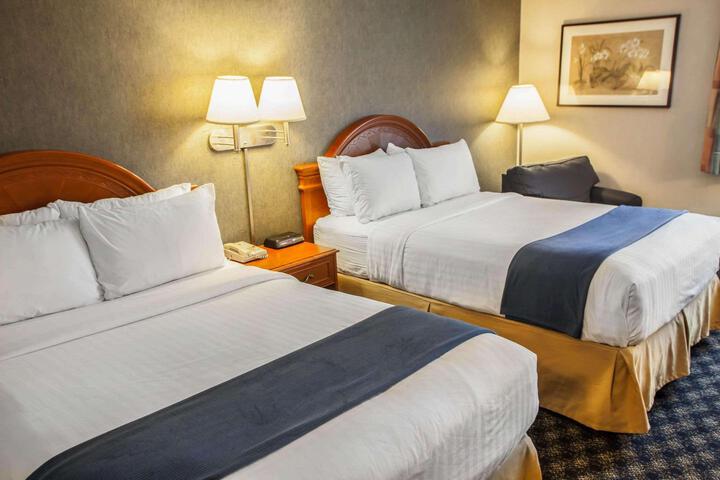2 Double Beds (5 of 9)