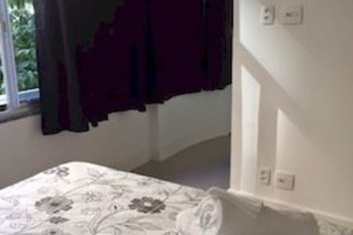 Room 9 of 15