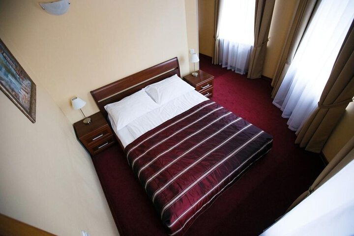 Room 16 of 66