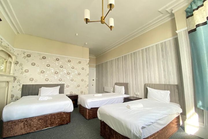 Room 40 of 99