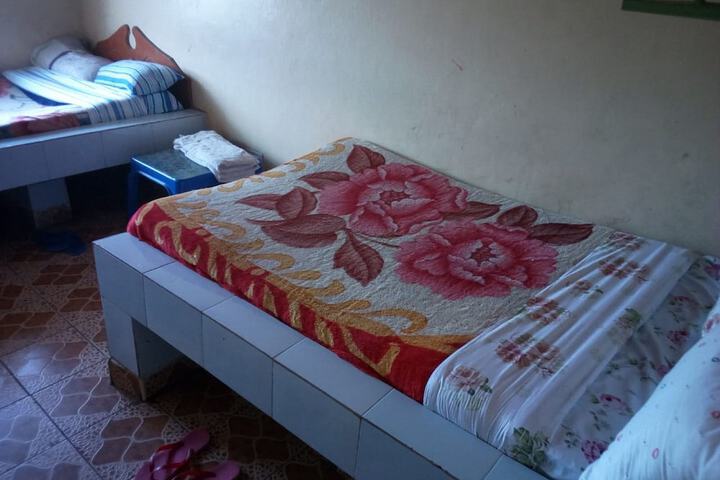 Room 8 of 19