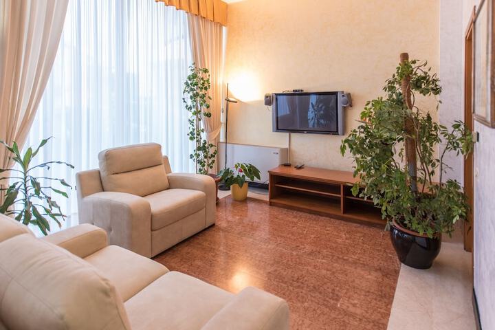 Hotel Lobby