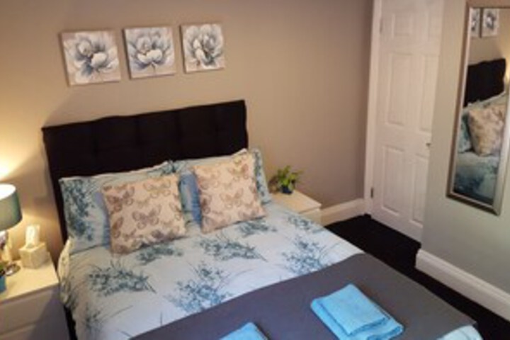Room 16 of 40