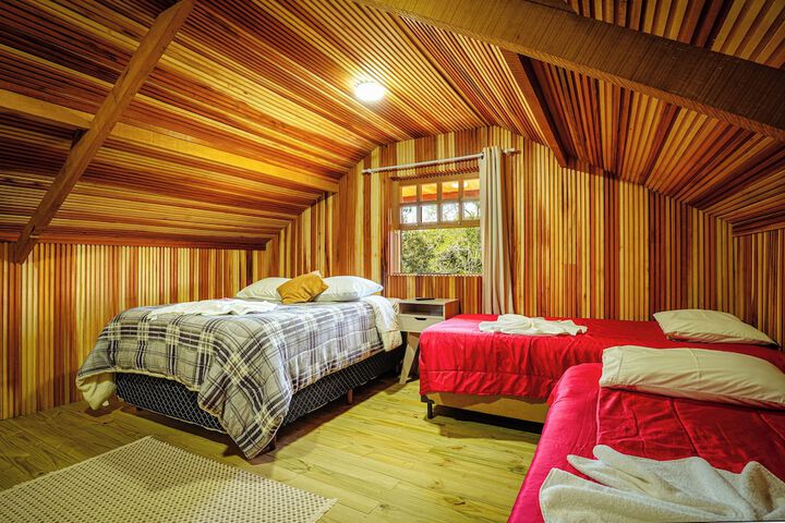 Room 4 of 62