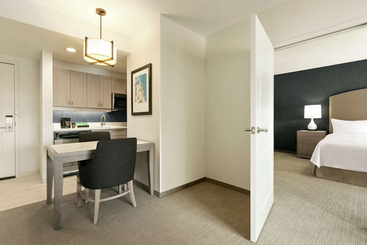 1 King Bed Studio Suite (9 of 21)