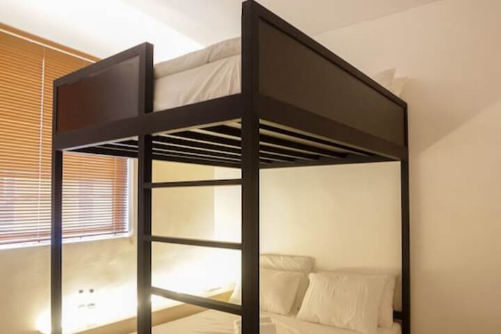 Room 11 of 27