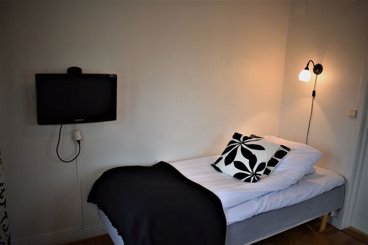 Room 42 of 84