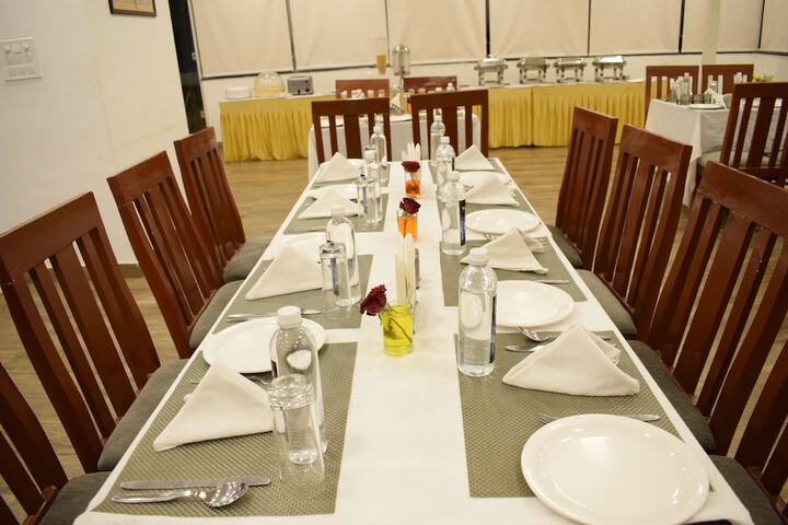 Dining 70 of 91