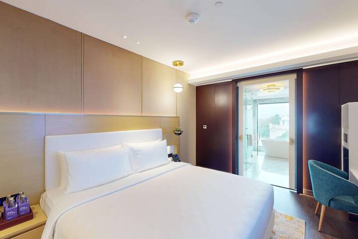 Room 47 of 231